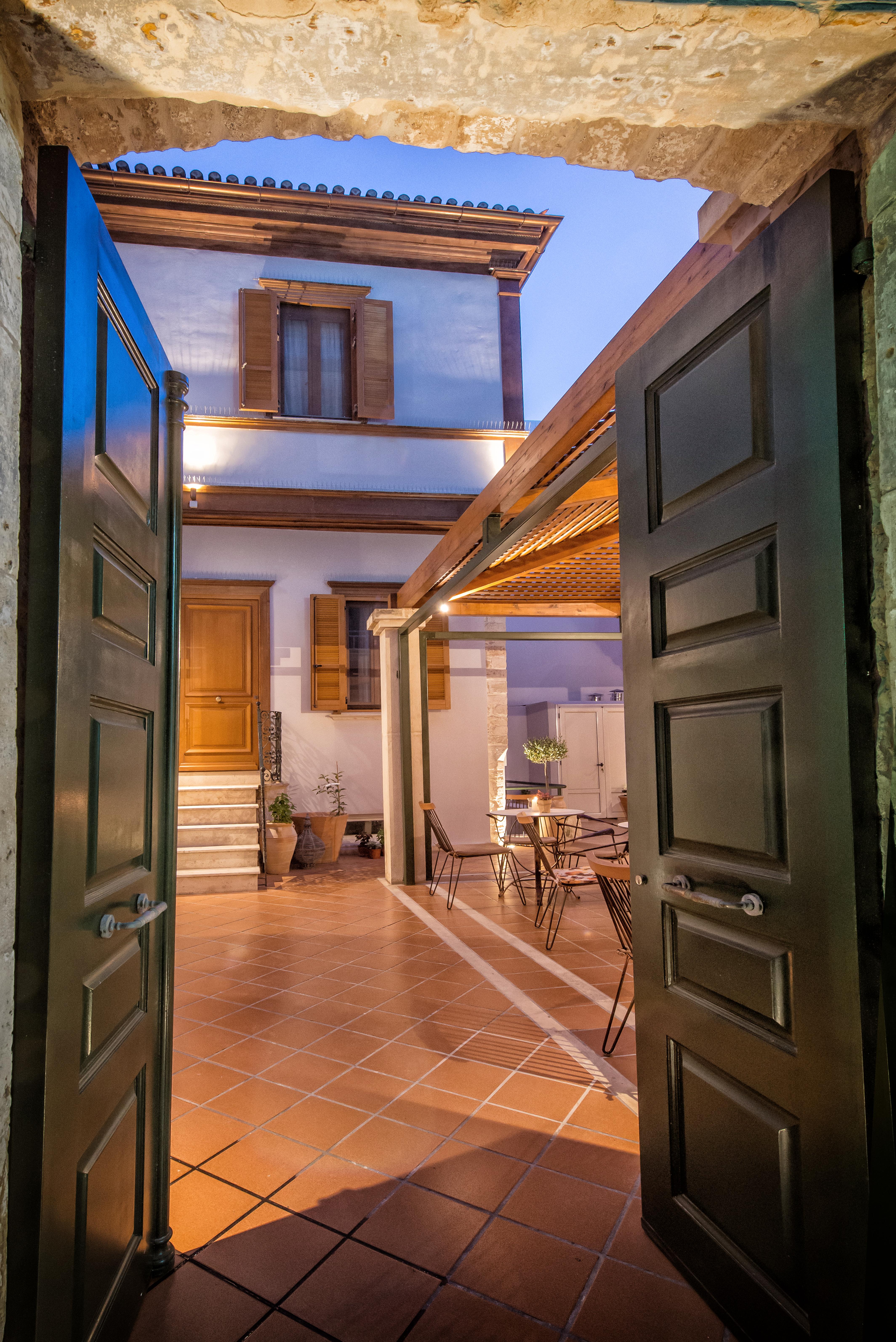 Veneziano Boutique Hotel Heraklion  Bagian luar foto