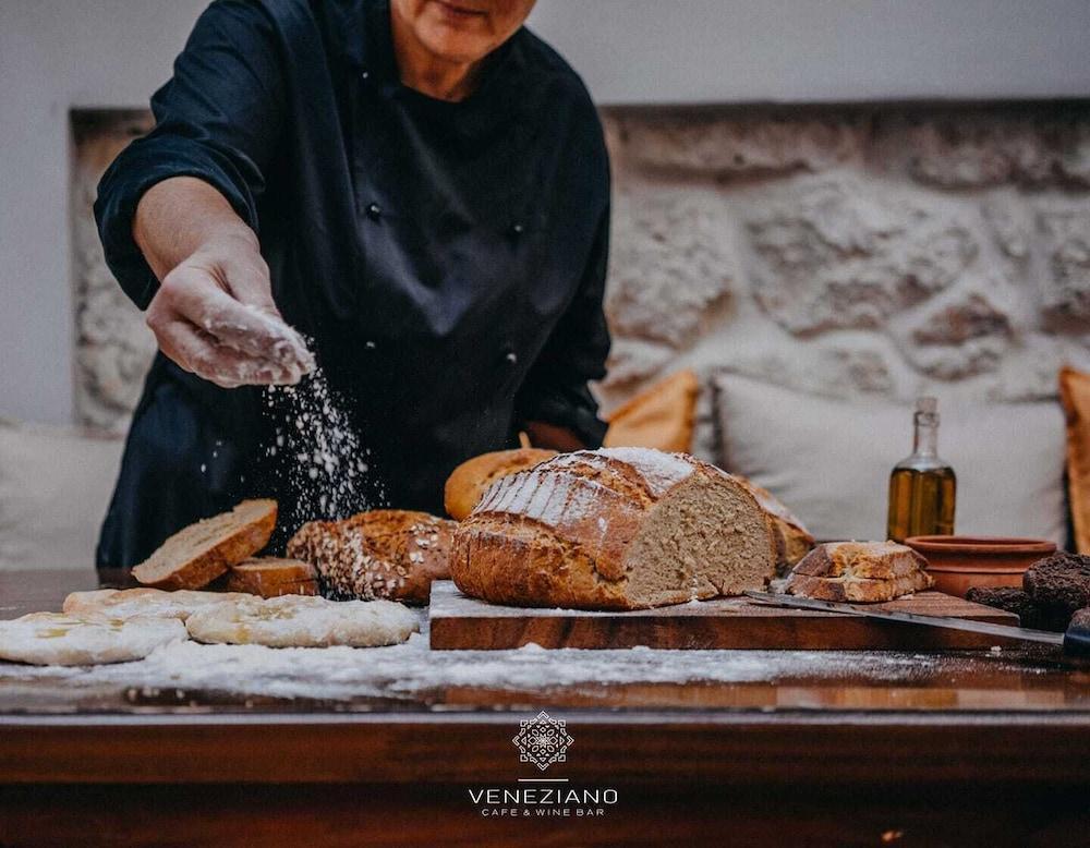 Veneziano Boutique Hotel Heraklion  Bagian luar foto